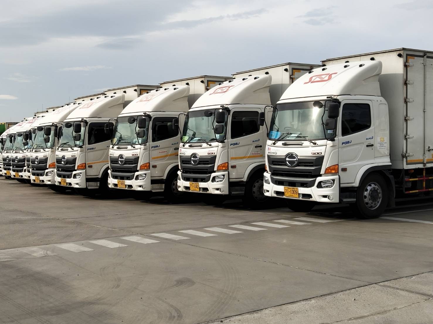 3-SLIDE-3. SNS PRO SAFETY TRUCKING SERVICES WELL MAINTAINED.